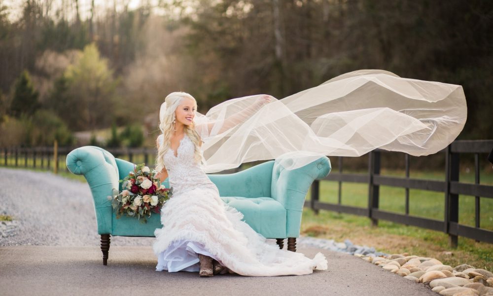 Bride with flowing veil 4 Points Farm